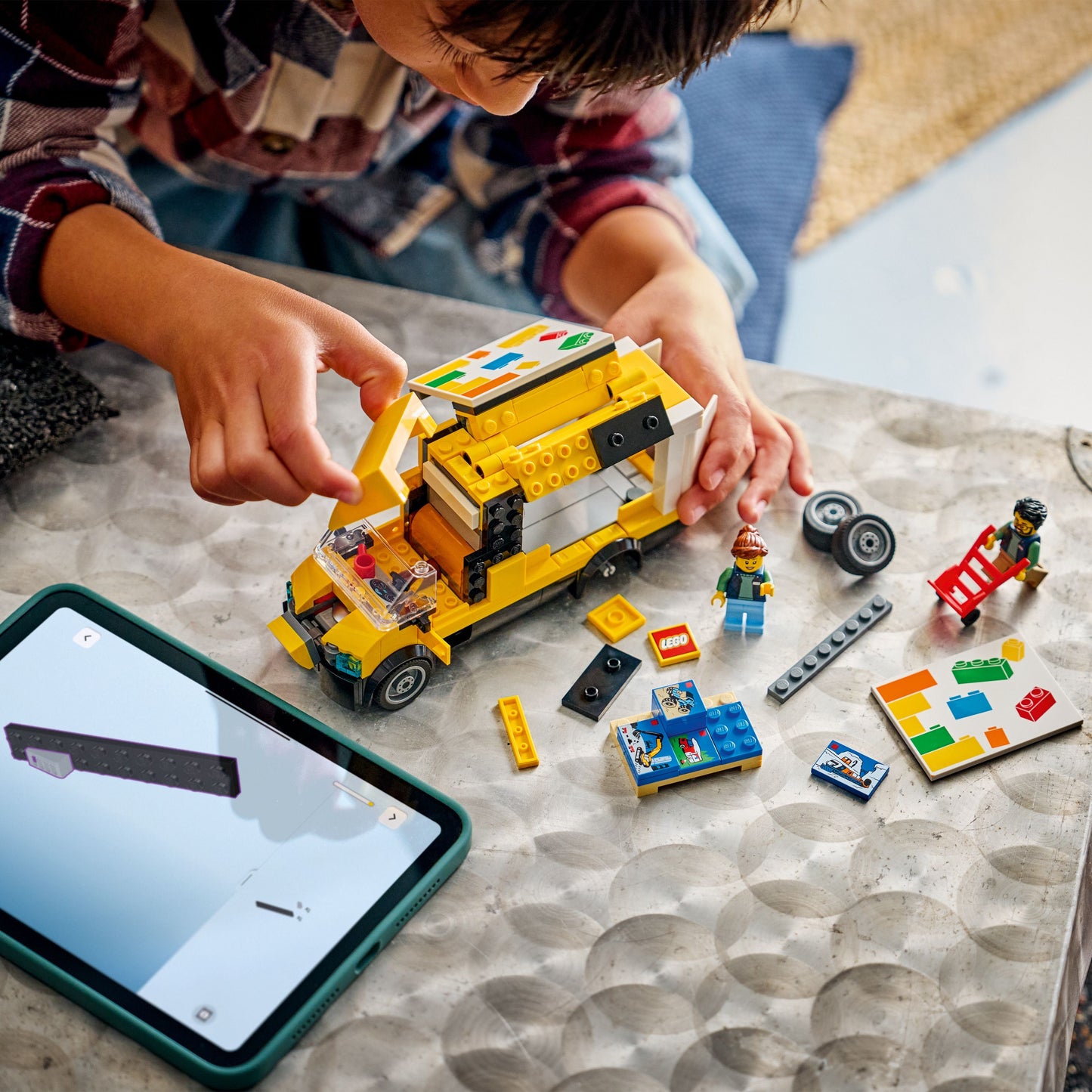 LEGO City: The LEGO Van (60500)