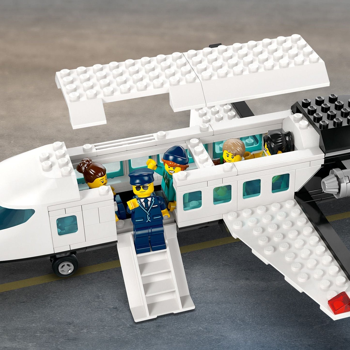 LEGO City: Airport with Airplane (60502)