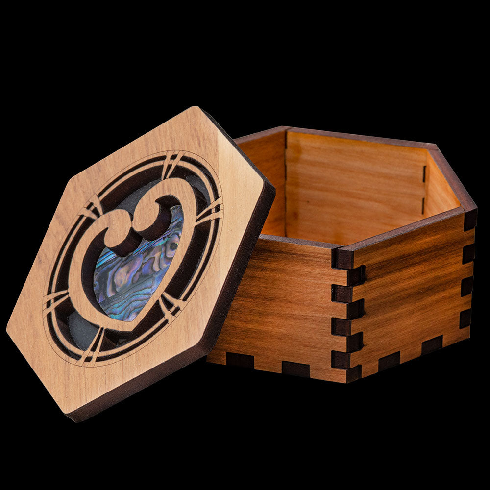 Heart with Paua Shell Gift Box Wakahuia