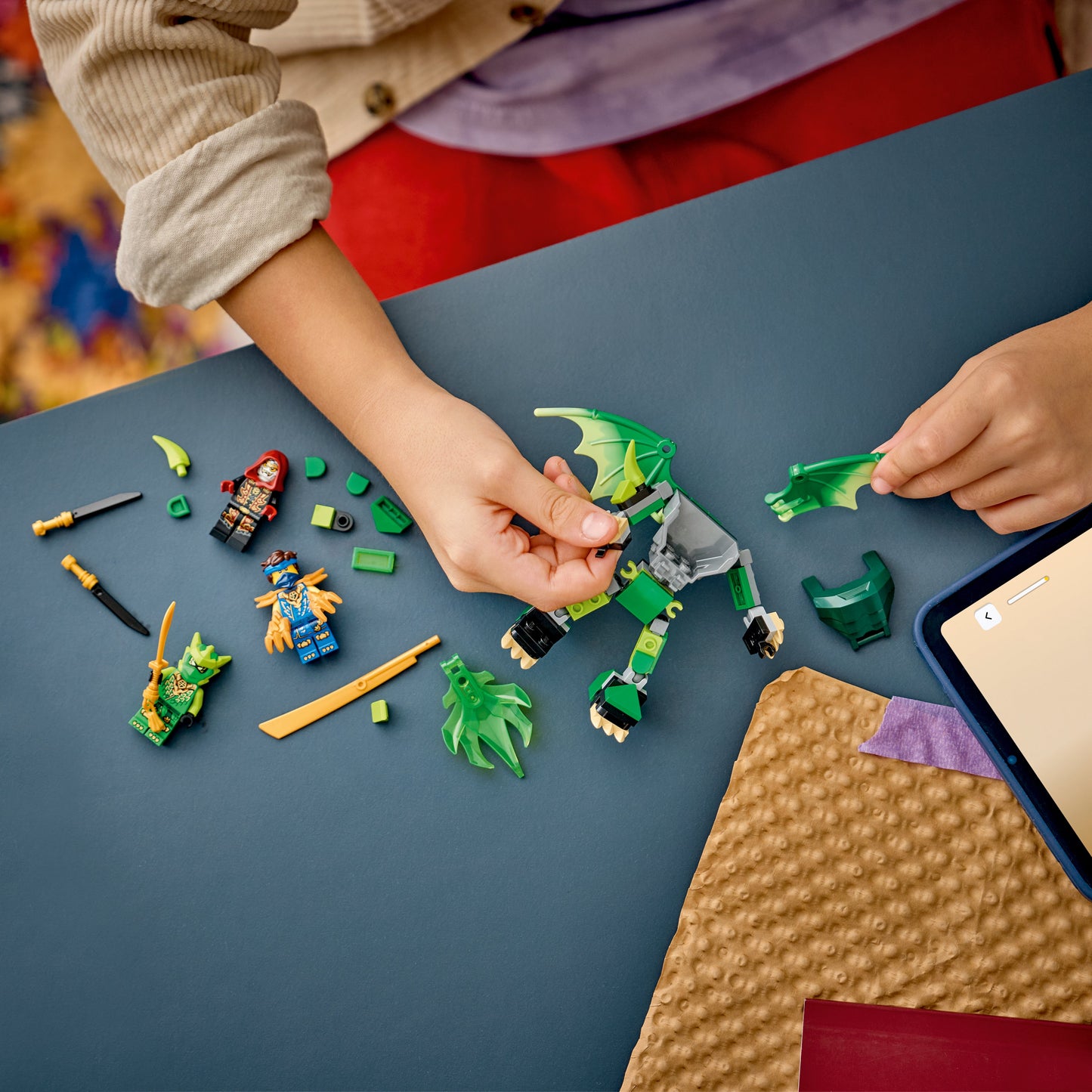 LEGO NINJAGO: Lloyds Dragon Mech Battle Pack (71862)