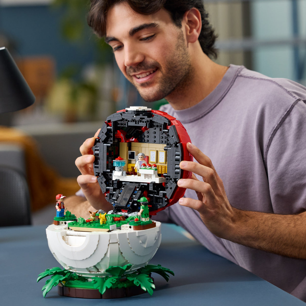 LEGO Pokemon: Iconic Trainer Moments Poke Ball (72154)