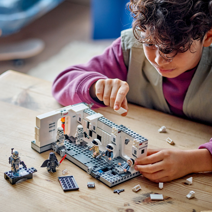 LEGO Star Wars: Boarding the Tantive IV (75387)