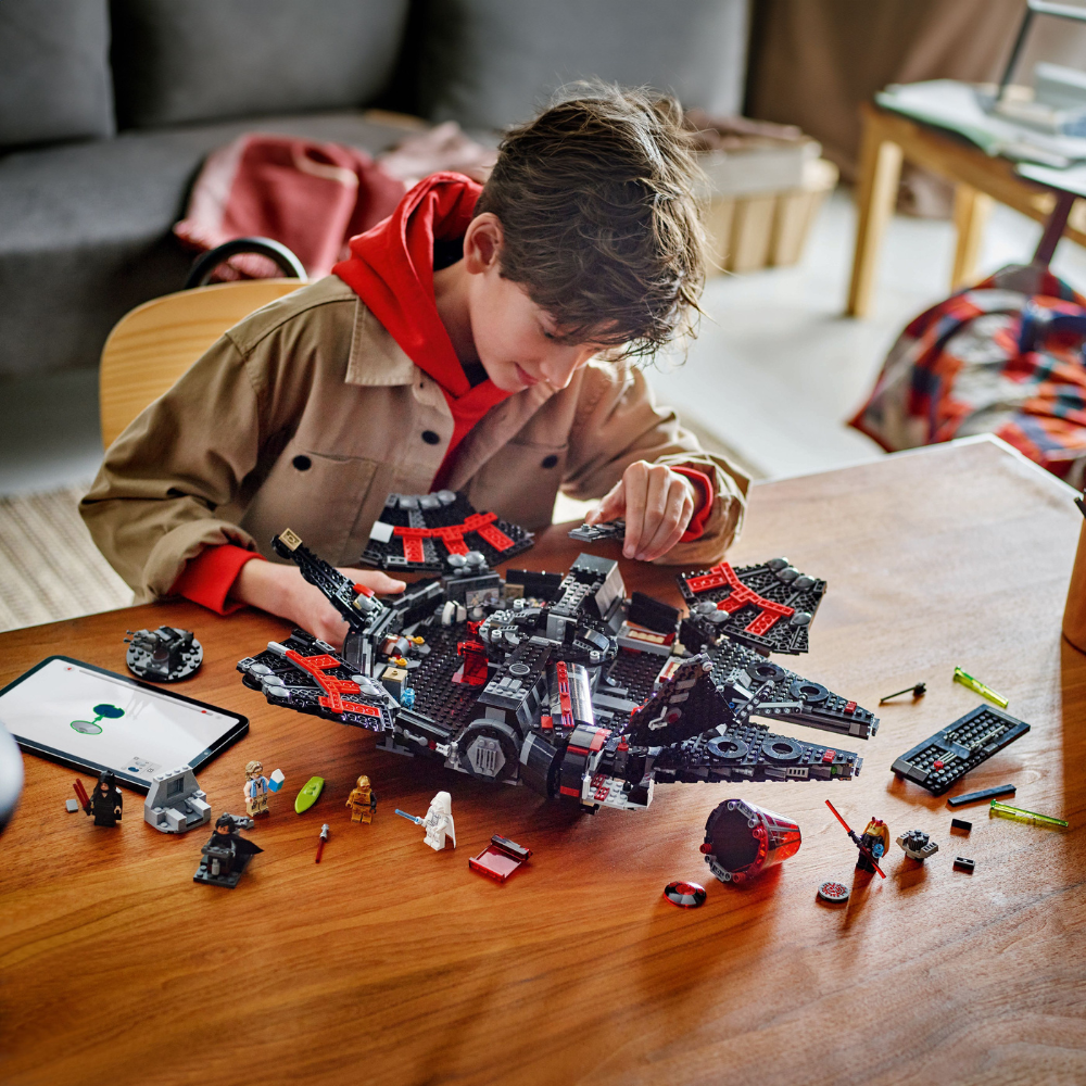 LEGO Star Wars: The Dark Falcon (75389)