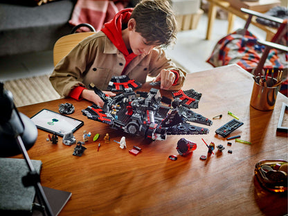 LEGO Star Wars: The Dark Falcon (75389)