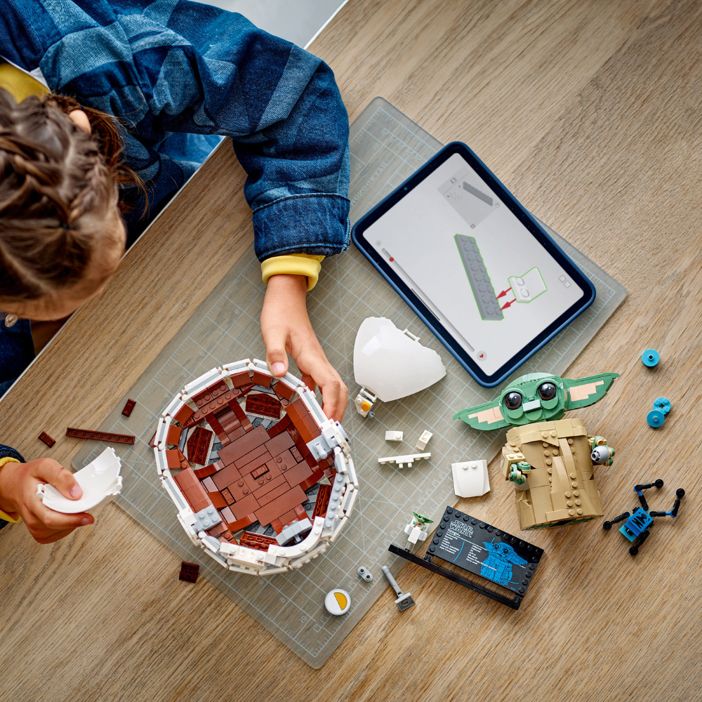 LEGO Star Wars: Grogu with Hover Pram (75403)