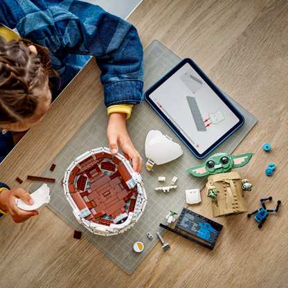 LEGO Star Wars: Grogu with Hover Pram (75403)