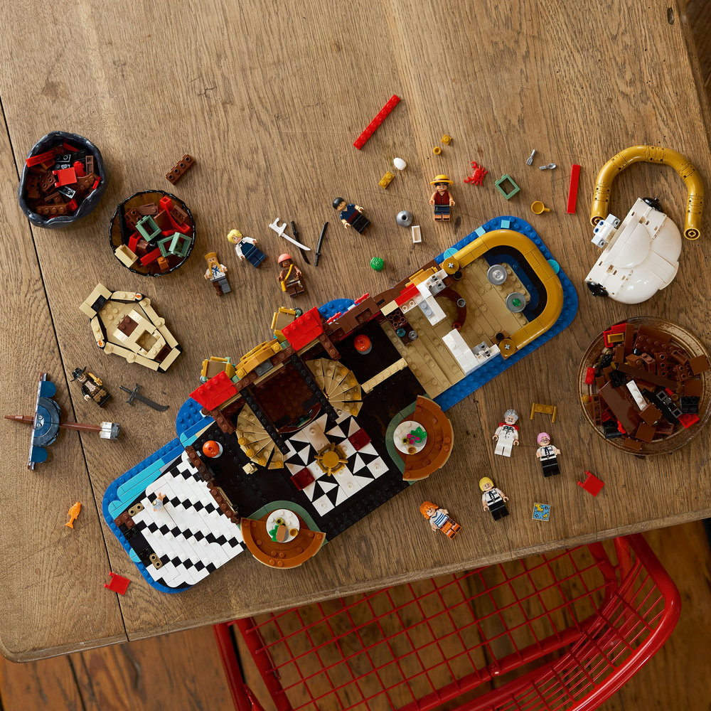 LEGO ONE PIECE: The Baratie Floating Restaurant (75640)