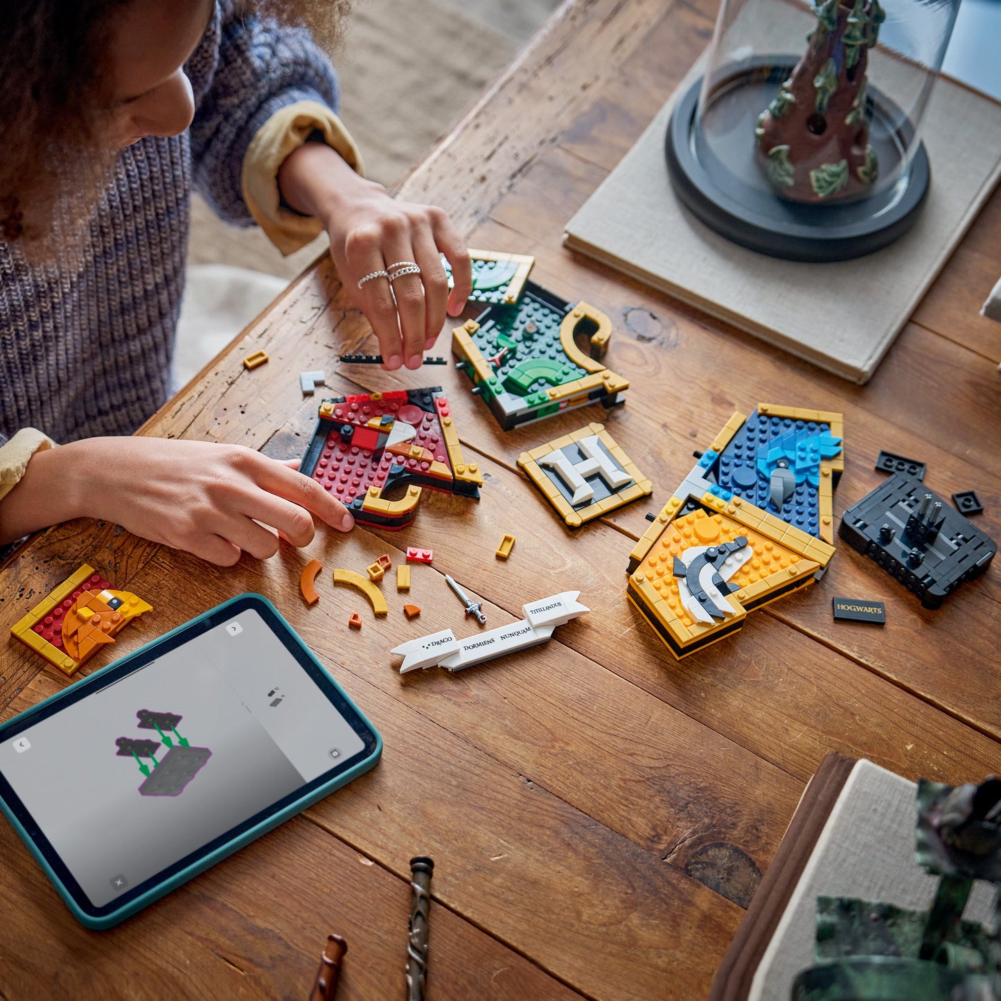 LEGO Harry Potter: Hogwarts House Crest (76462)