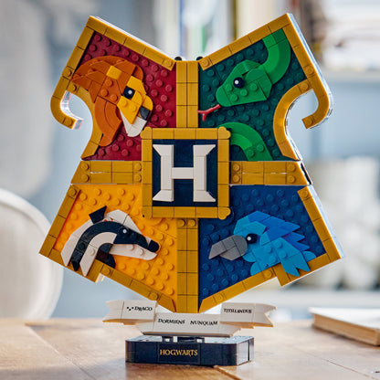 LEGO Harry Potter: Hogwarts House Crest (76462)