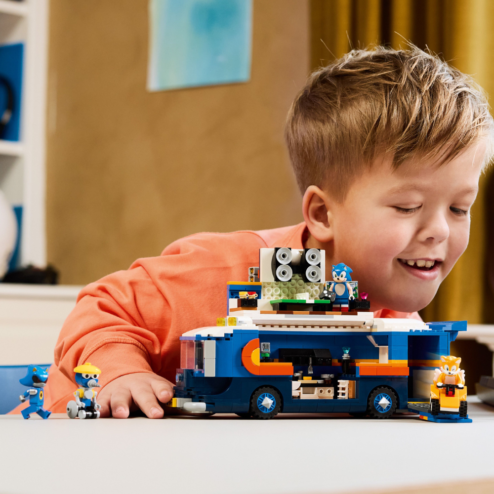 LEGO Sonic the Hedgehog Team Sonic Command Truck (77006)