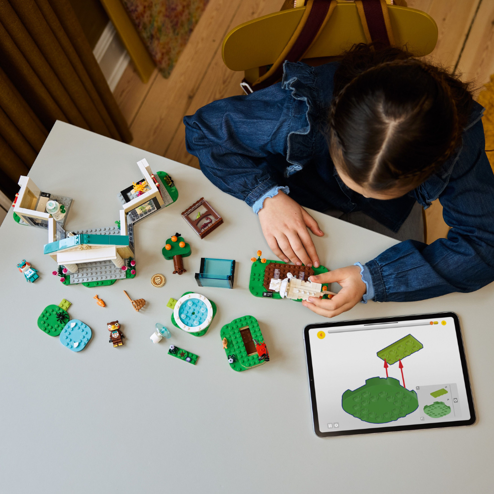 LEGO Animal Crossing: Blathers Museum Collection (77056)