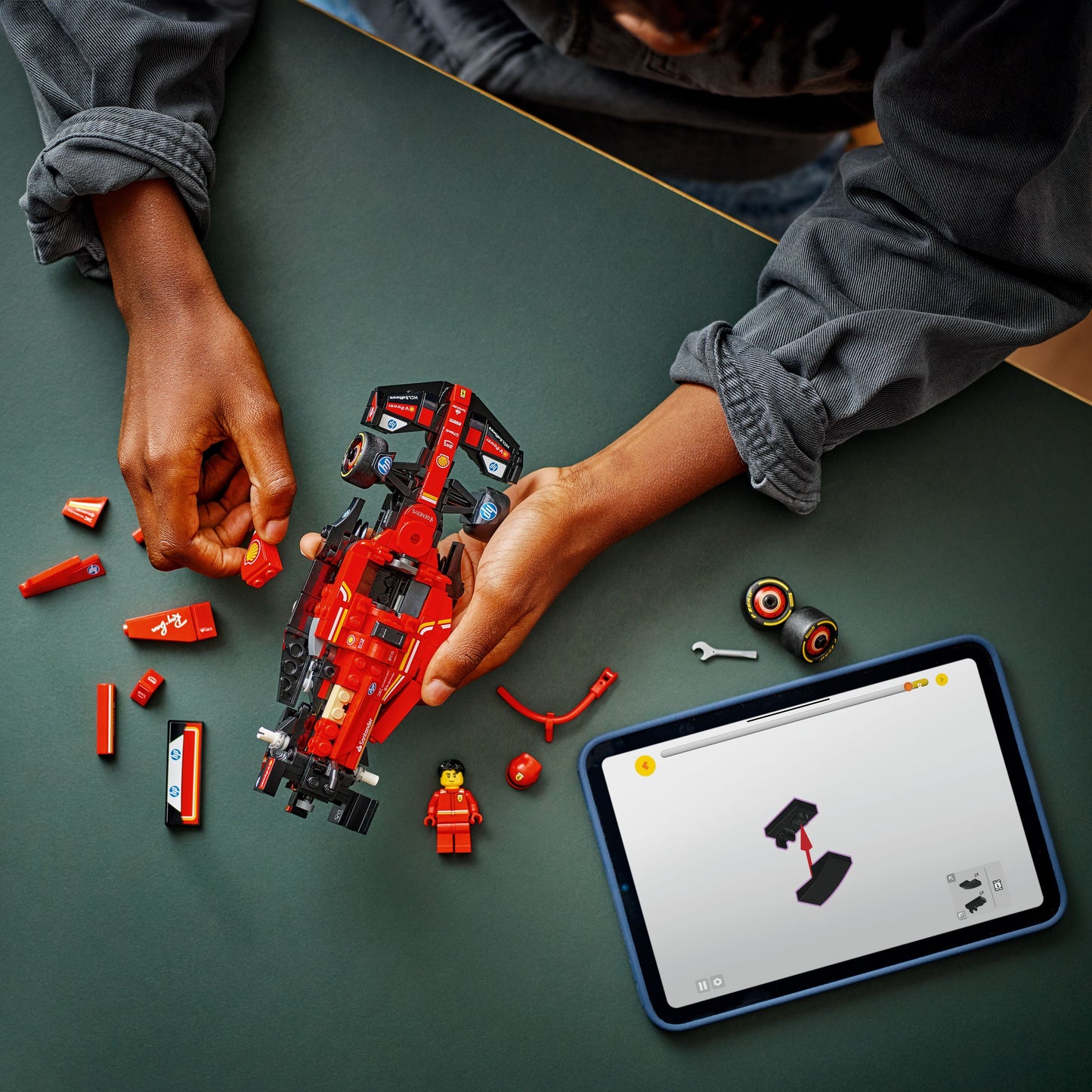 LEGO Speed Champions: Ferrari SF-24 F1 Race Car (77242)