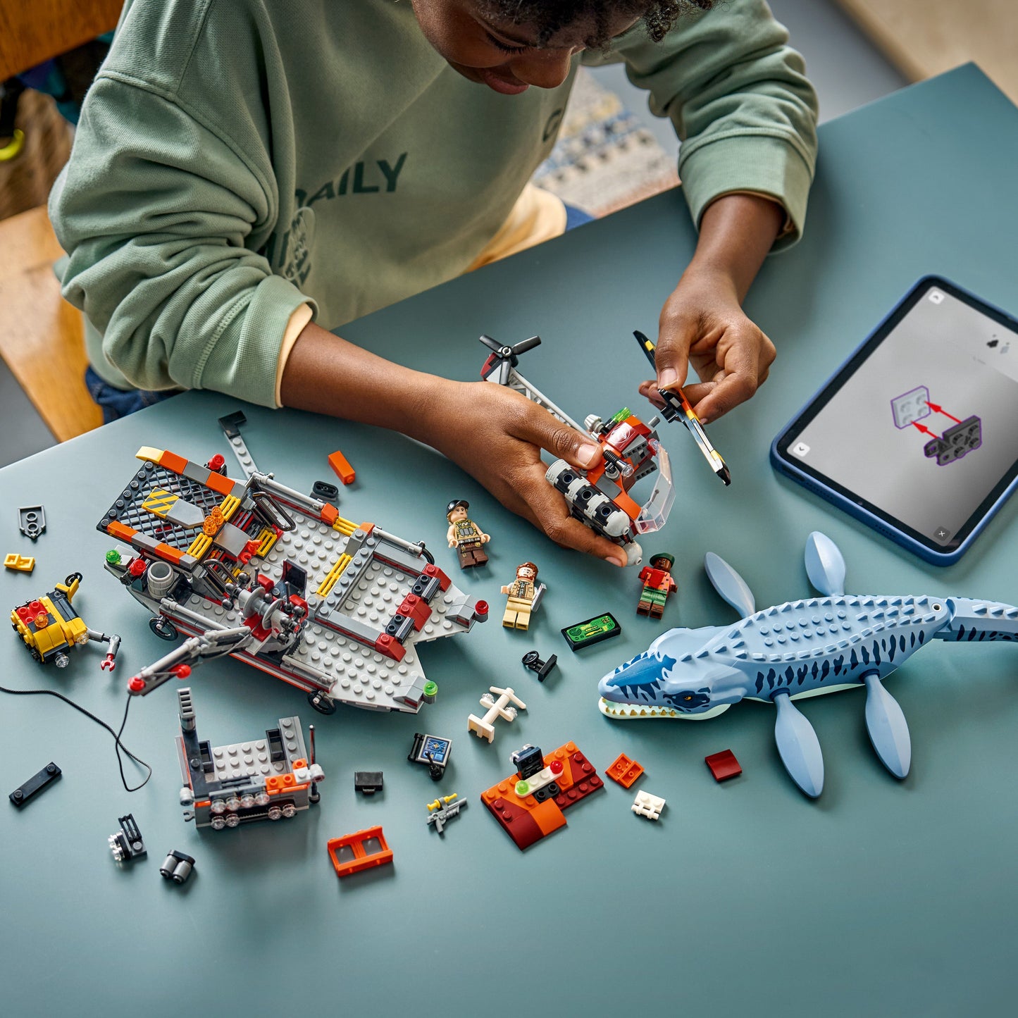LEGO Jurassic World: Mosasaurus Dinosaur Boat Attack (77983)