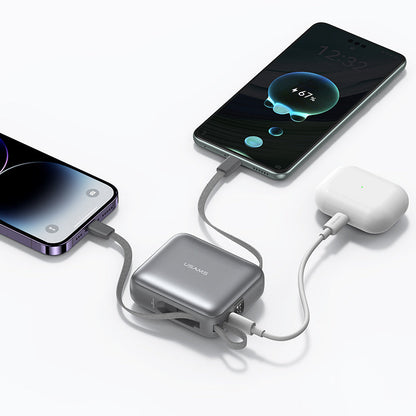 Mini Power Bank Built-in Type-C & Lightning Cable Digital Display