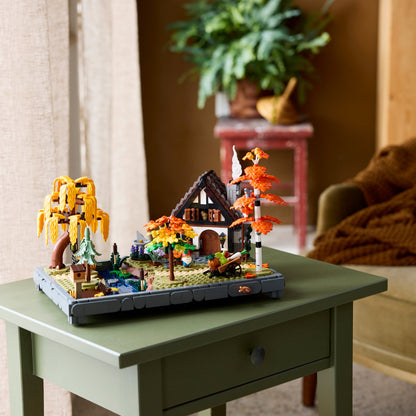 LEGO Icons: Autumn Cottage Garden (11372)