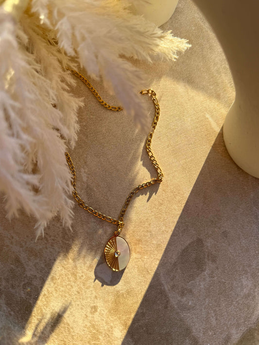 Pāua Whetū Gold Necklace