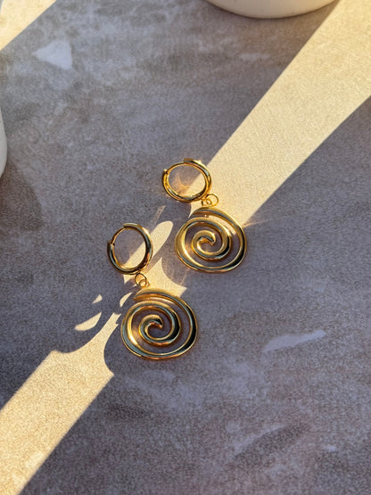 Āwhiorangi Gold Earrings