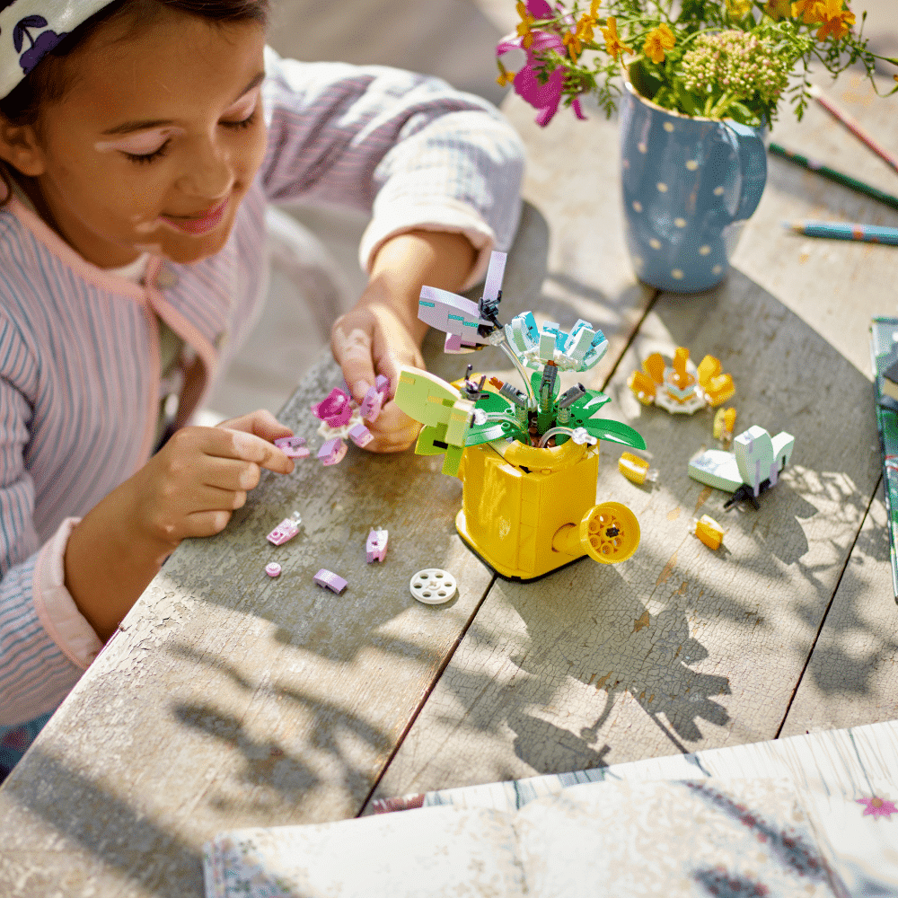 LEGO Creator: Flowers in Watering Can (31149)