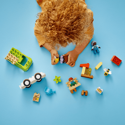 LEGO DUPLO Town: Caring for Bees & Beehives (10419)