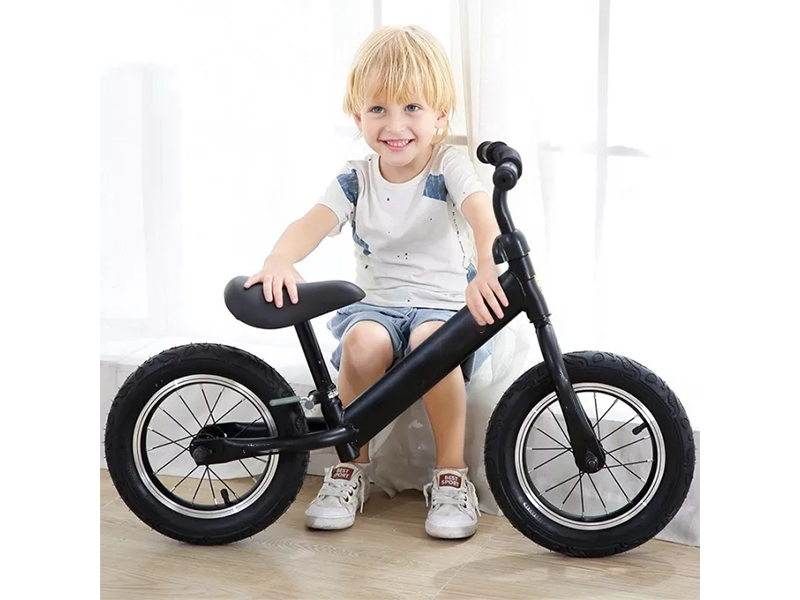 Adjustable handlebar bike