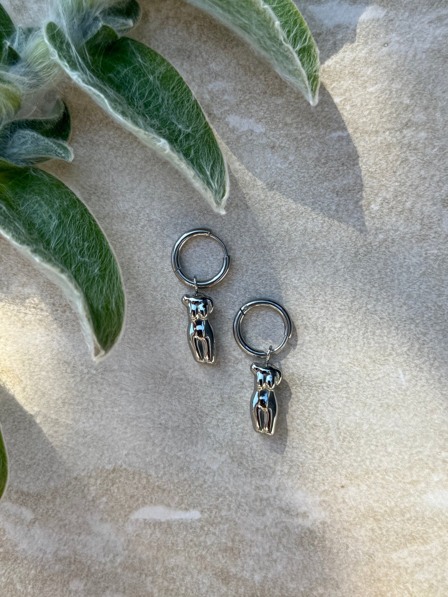 Wāhine Tinana Silver Huggies