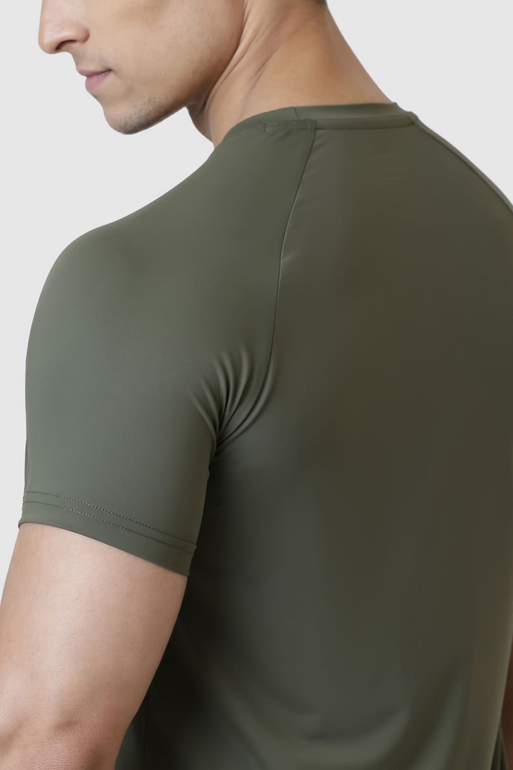 Bare Nylon T-shirt Olive