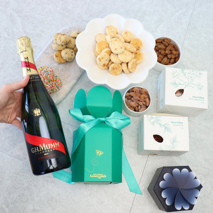 Luxury G.H. Mumm Champagne Gift Hamper