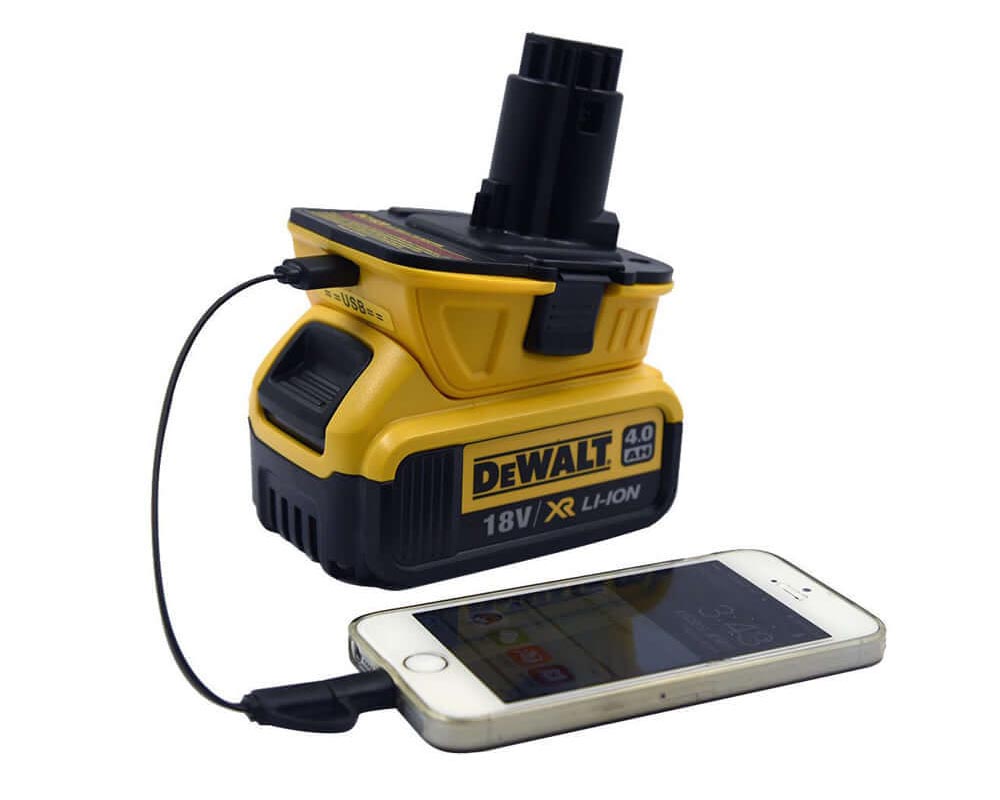 USB port on Dewalt adapter