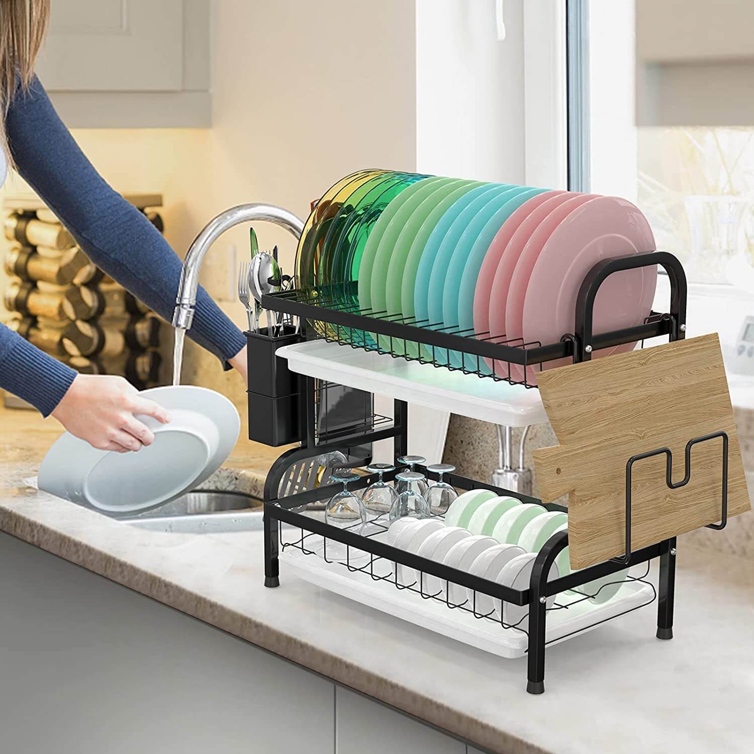 Dish rack with utensil holder