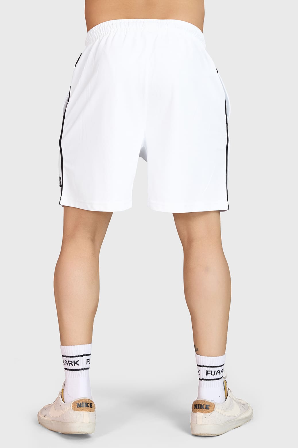 Grit Shorts White