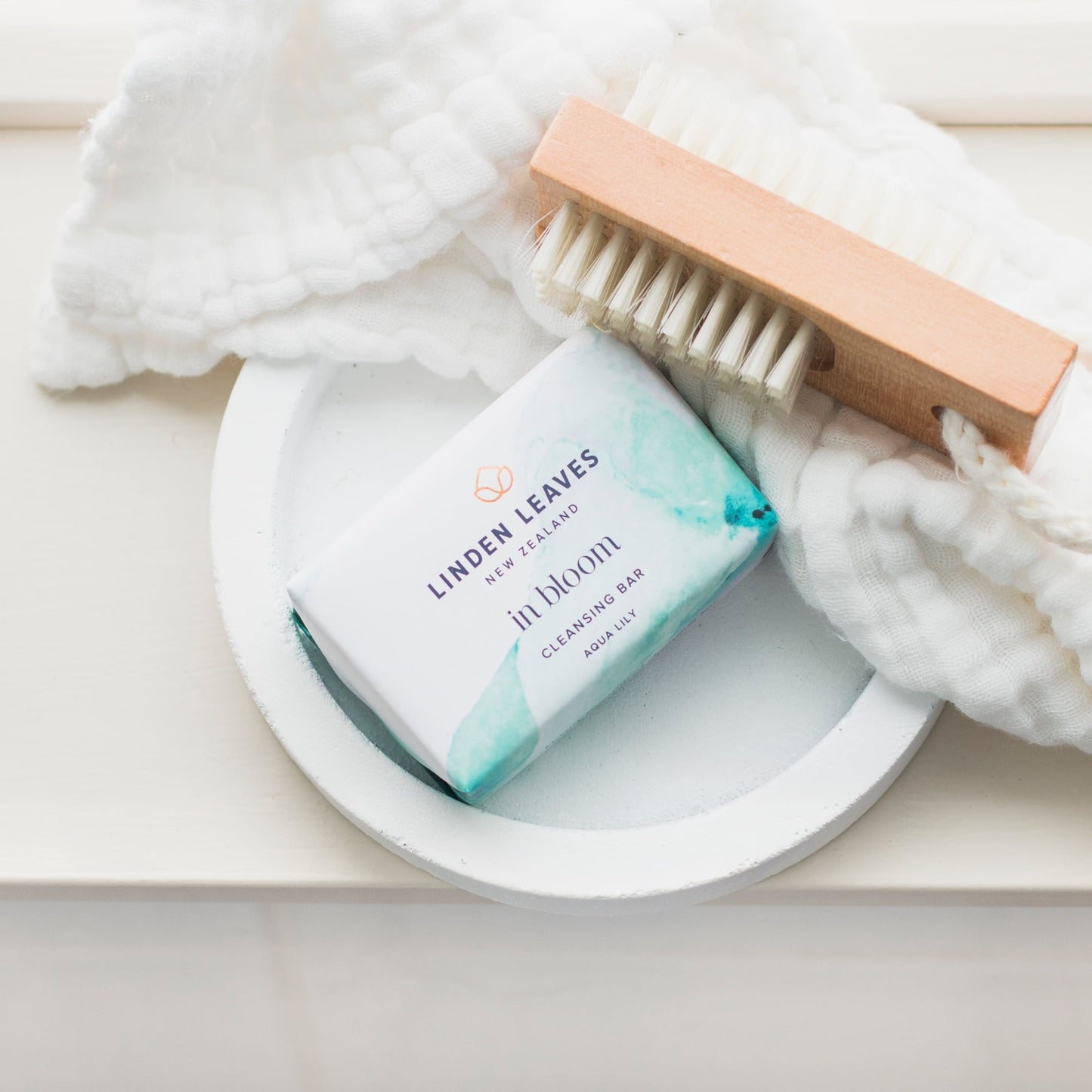 Aqua Lily Cleansing Bar