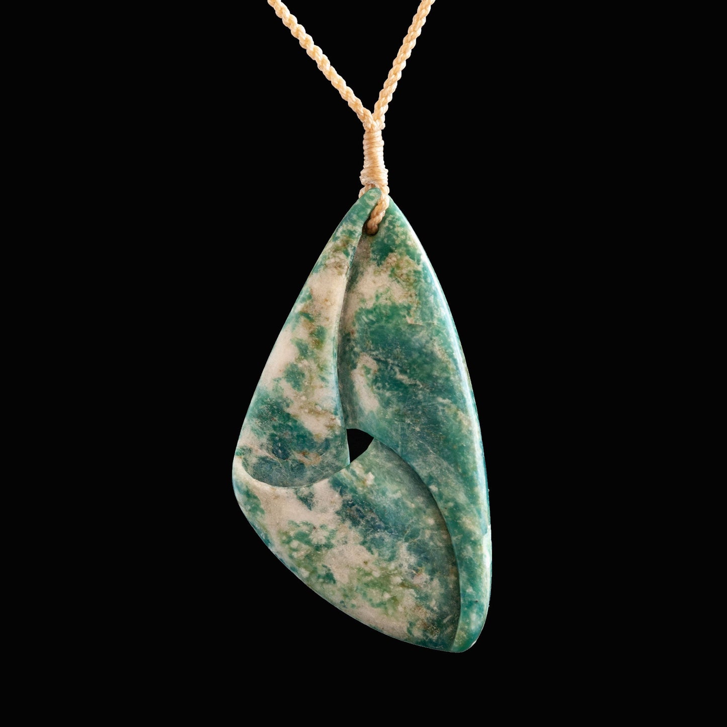 Aotea Mobius Ribbon Pendant