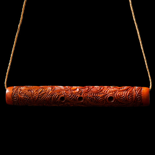 Stained Deer Antler Kōauau Flute by Yuri Terenyi