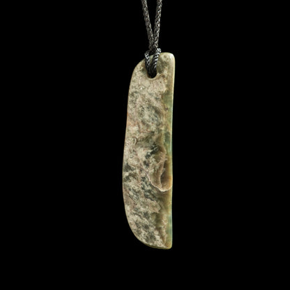 Jade rei niho handcrafted pendant Necklace