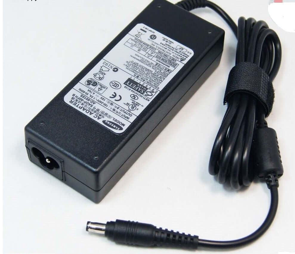 Samsung 19v 4.74a 90W  R480 R580 R700 Adapter