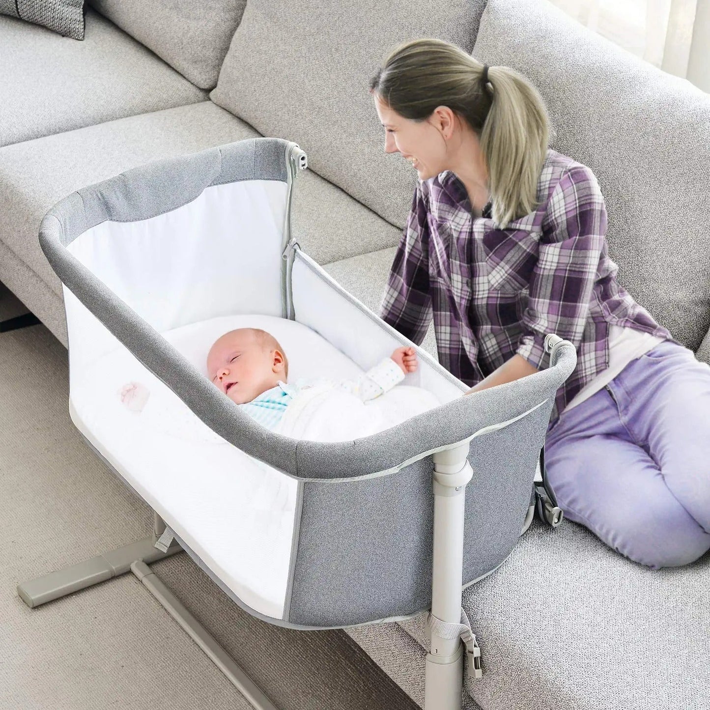 Light Grey Portable & Adjustable Baby Crib/ Baby Bassinet Bedside Sleeper