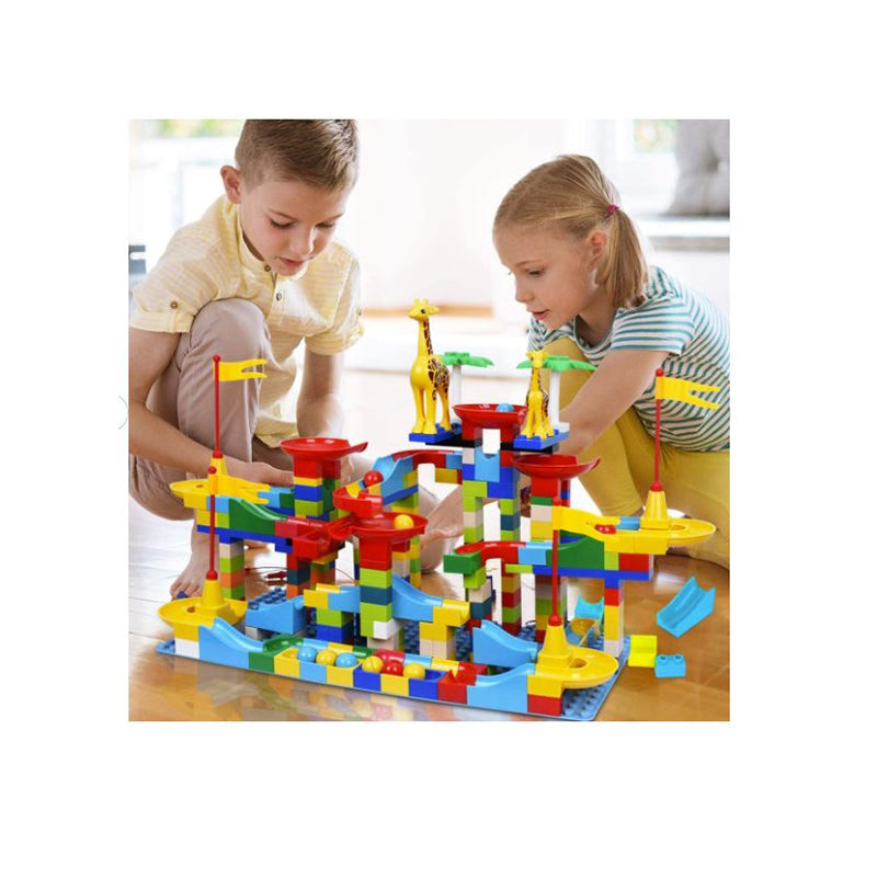 Marble run with curves and chutes