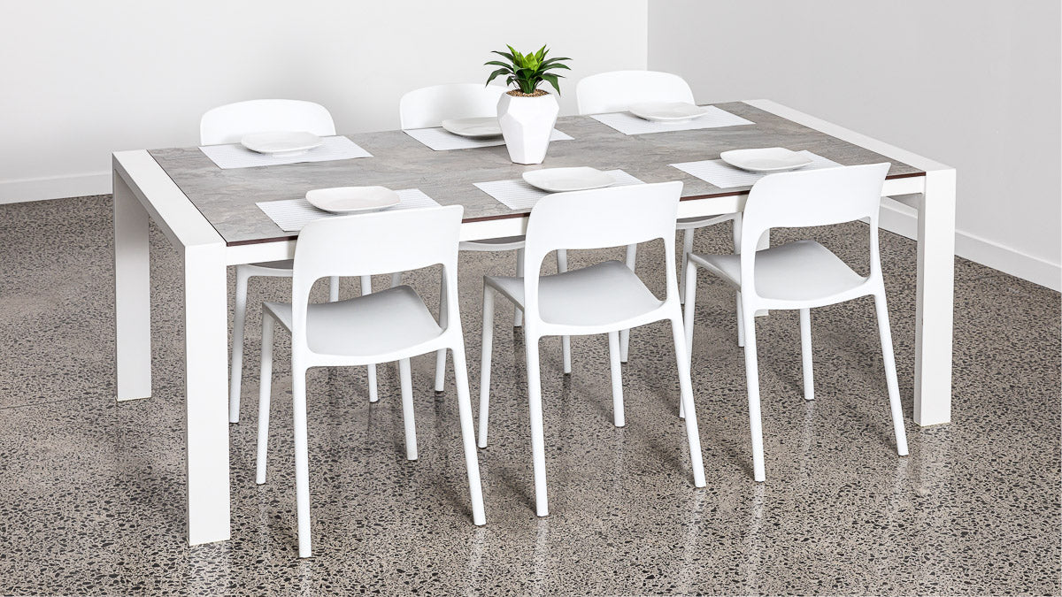 MARLBOROUGH LARGE DINING TABLE 2.6L x 1.2W