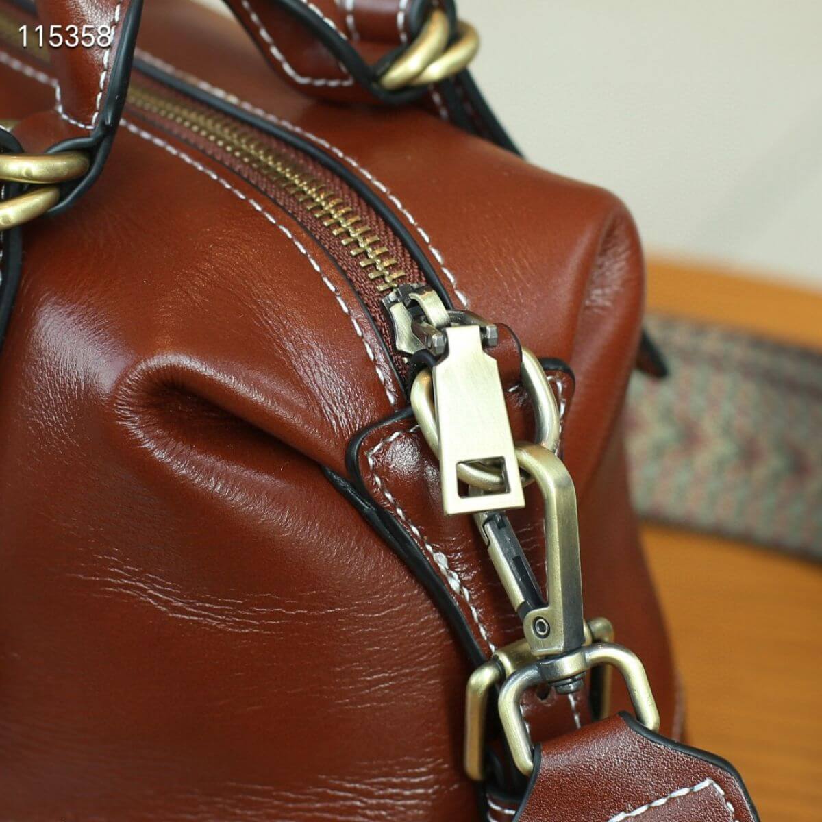 Metro Classic Brown Leather Shoulder Bag