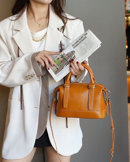 Metro Classic Amber Tan Leather Shoulder Bag