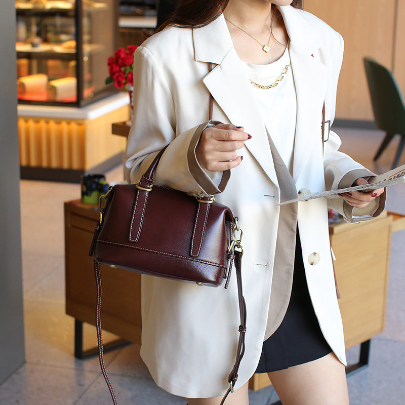 Leather Shoulder Bag - Burgundy | Metro Classic