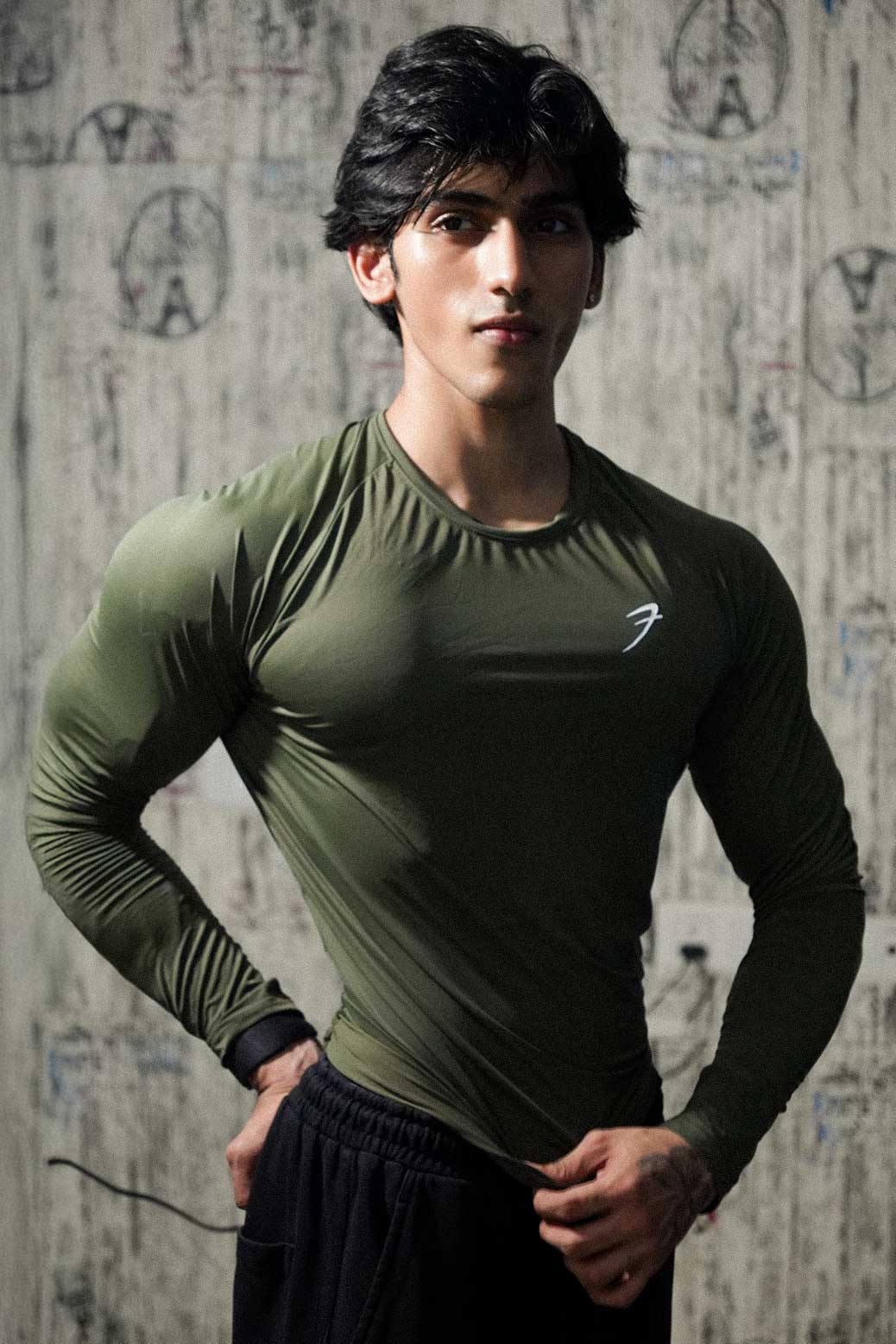 Bare Nylon Fullsleeves T-shirt Olive