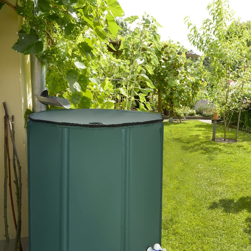 Water tank with overflow valve
