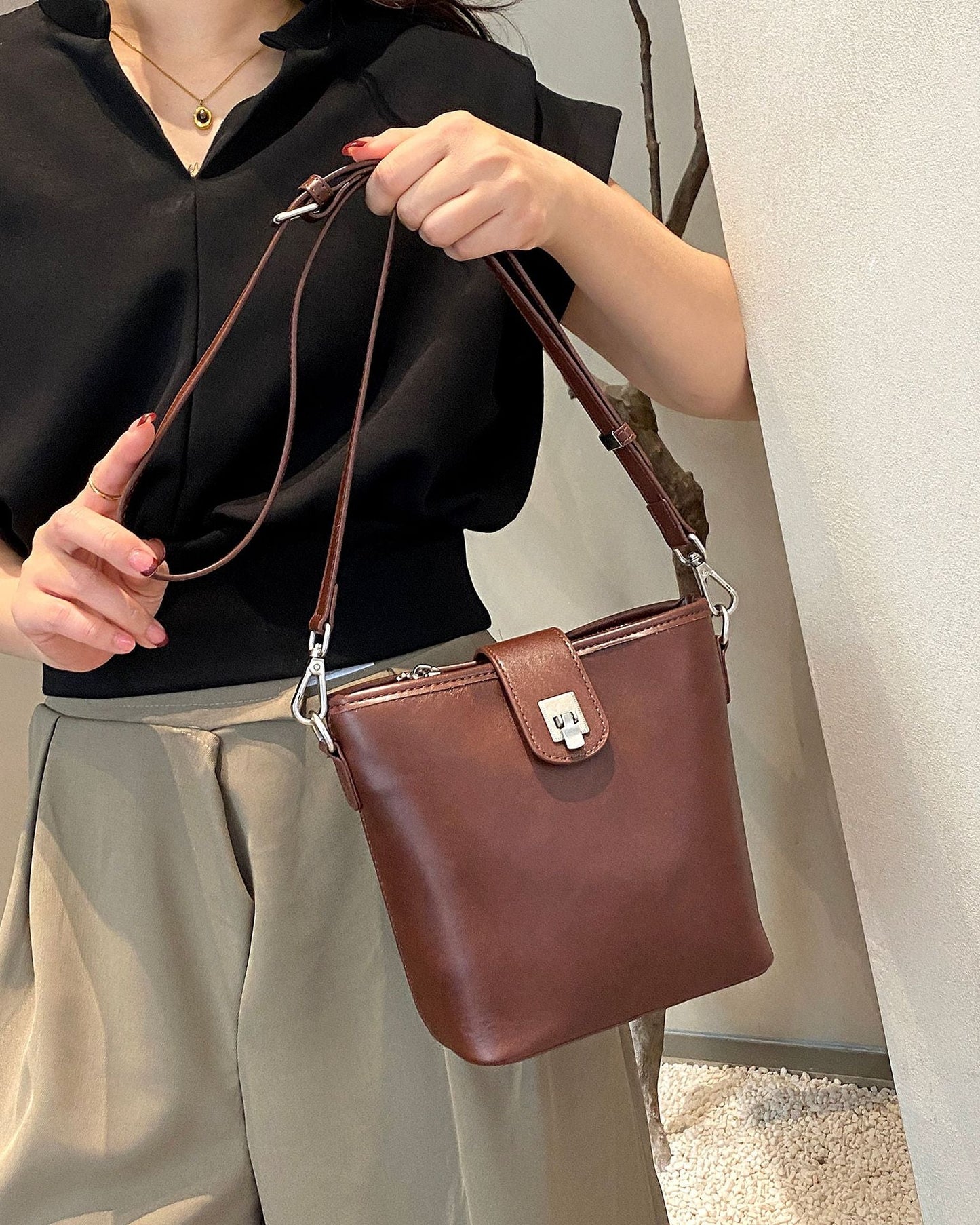 Retro Cube Coffee Brown Leather Crossbody & Mini Bucket Shoulder Bag