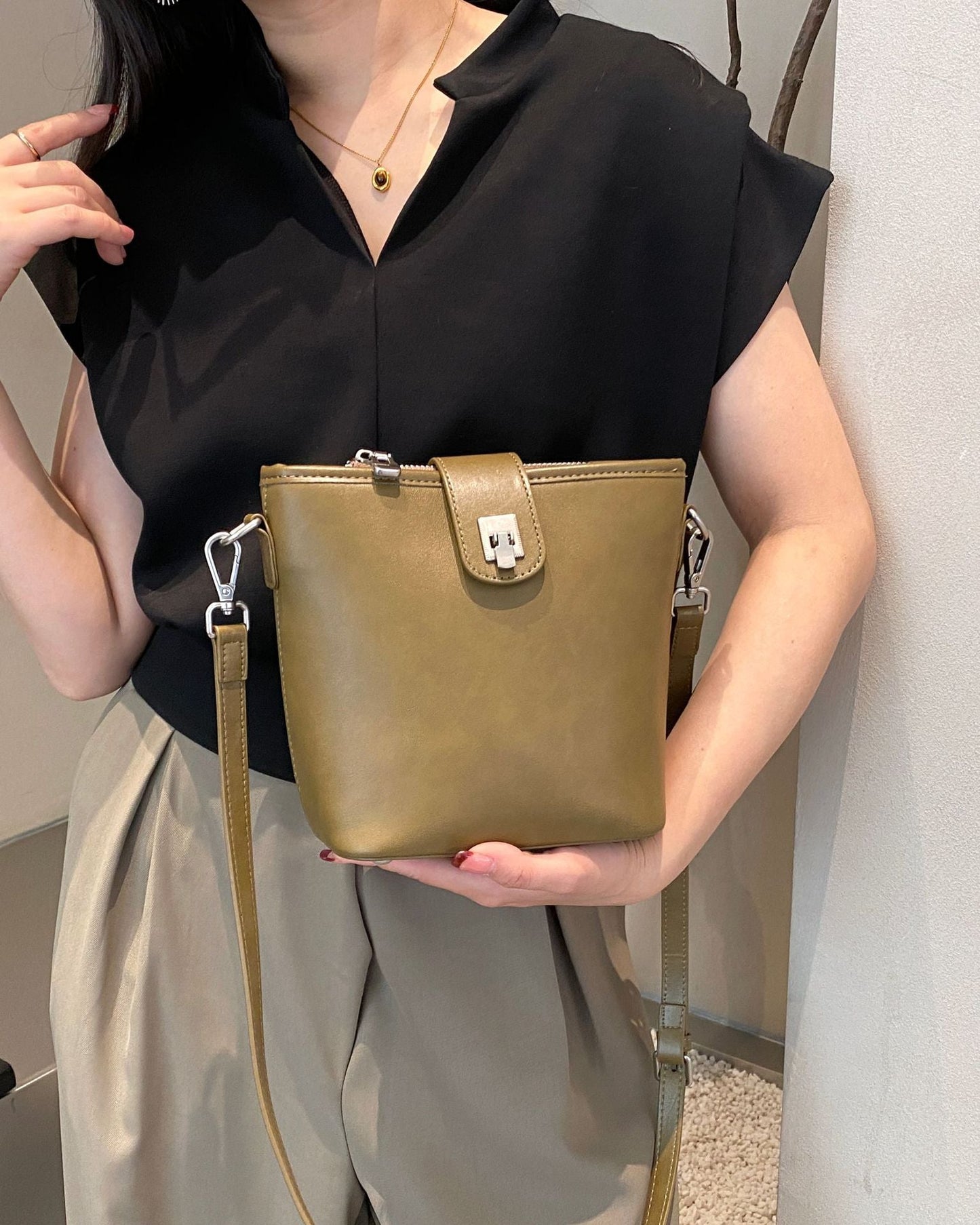 Retro Cube Olive Green Leather Crossbody & Mini Bucket Shoulder Bag
