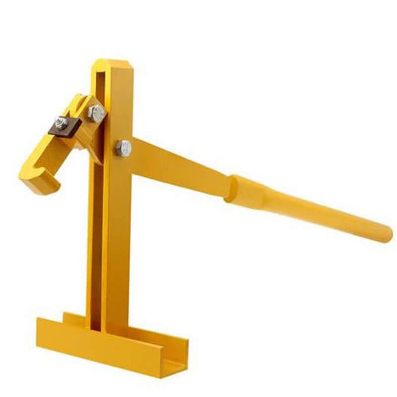 Durable post puller