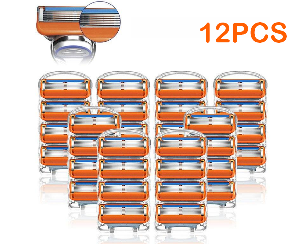 Razor blades in plastic case