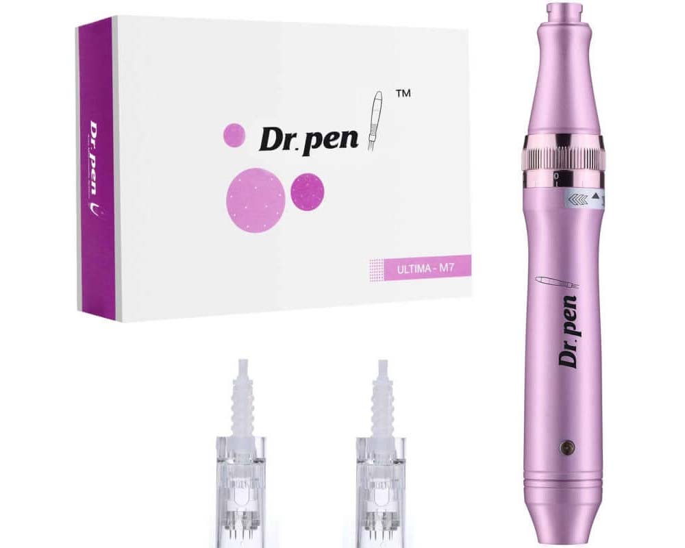 Microneedling pen in hand