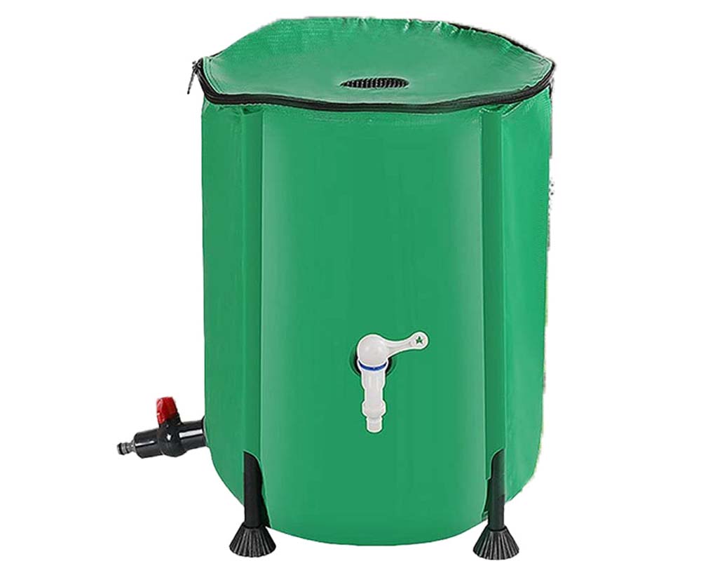 Water tank with overflow valve