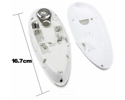 Can opener with magnetic lid lift